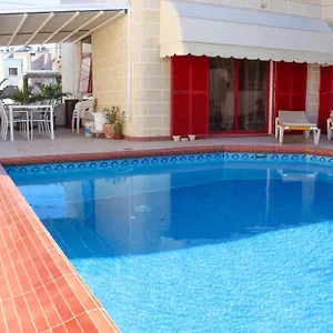 https://madonnina-homestay.qawrahotelsmalta.org